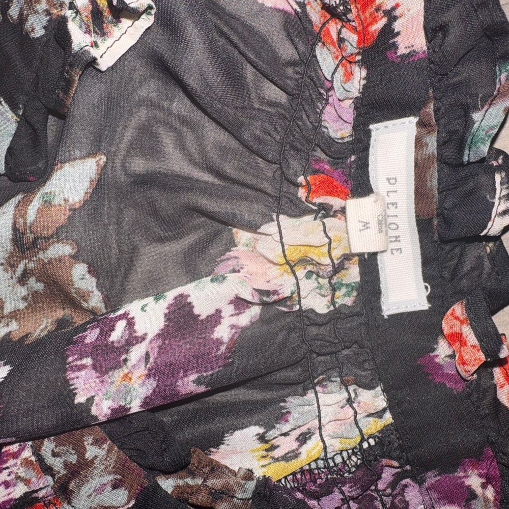 Pleione Feminine Floral Semi Sheer Gorgeous Blouse - Picture 7 of 7